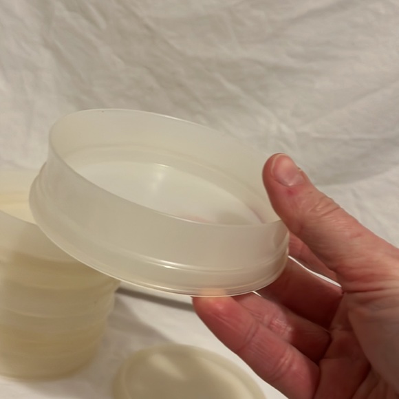 Tupperware stackable - Picture 3 of 5